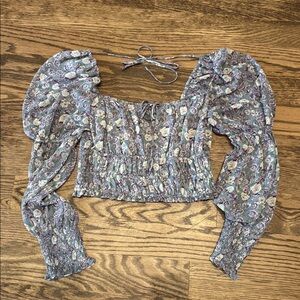 ✅ Cute Floral Cropped Blouse - NWT